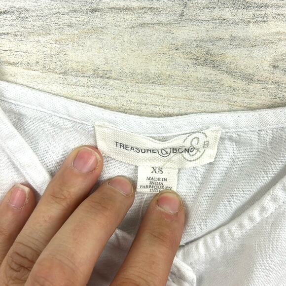 Treasure & Bond womens extra small linen blend button sleeveless blouse top - Picture 3 of 5